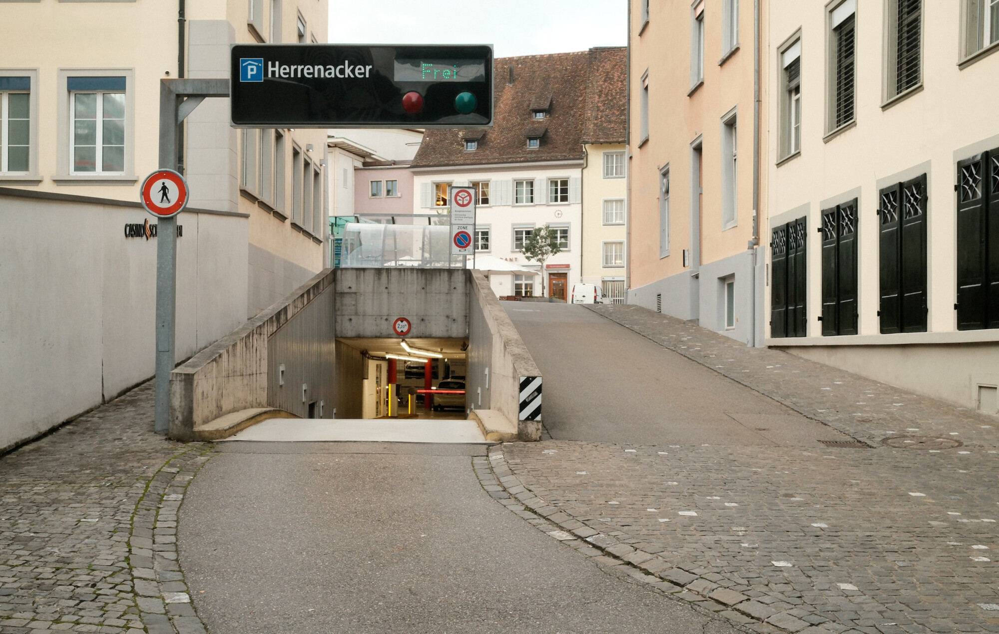 galerie-parkhaus-herrenacker-01